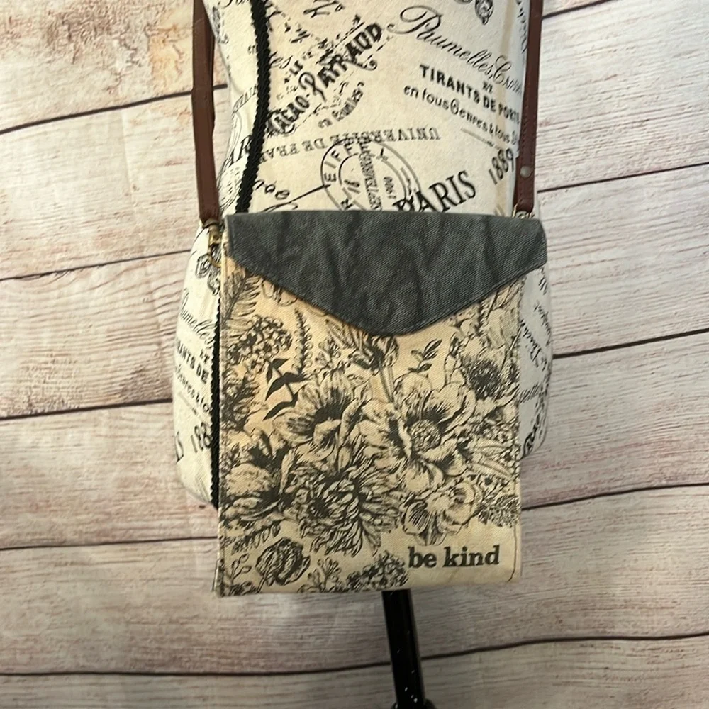 Primitives by Kathy Crossbody Bag “Be Kind” Floral Design Magnetic Flap Lined